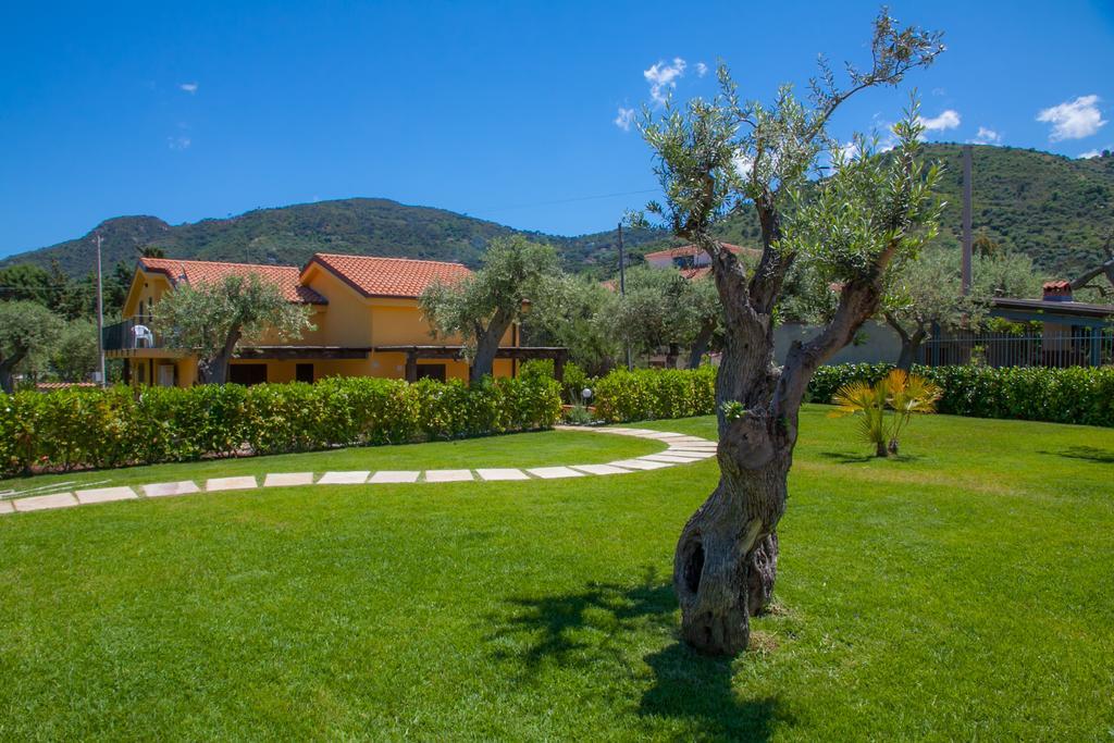 Baia Degli Ulivi Apartments Чефалу Экстерьер фото