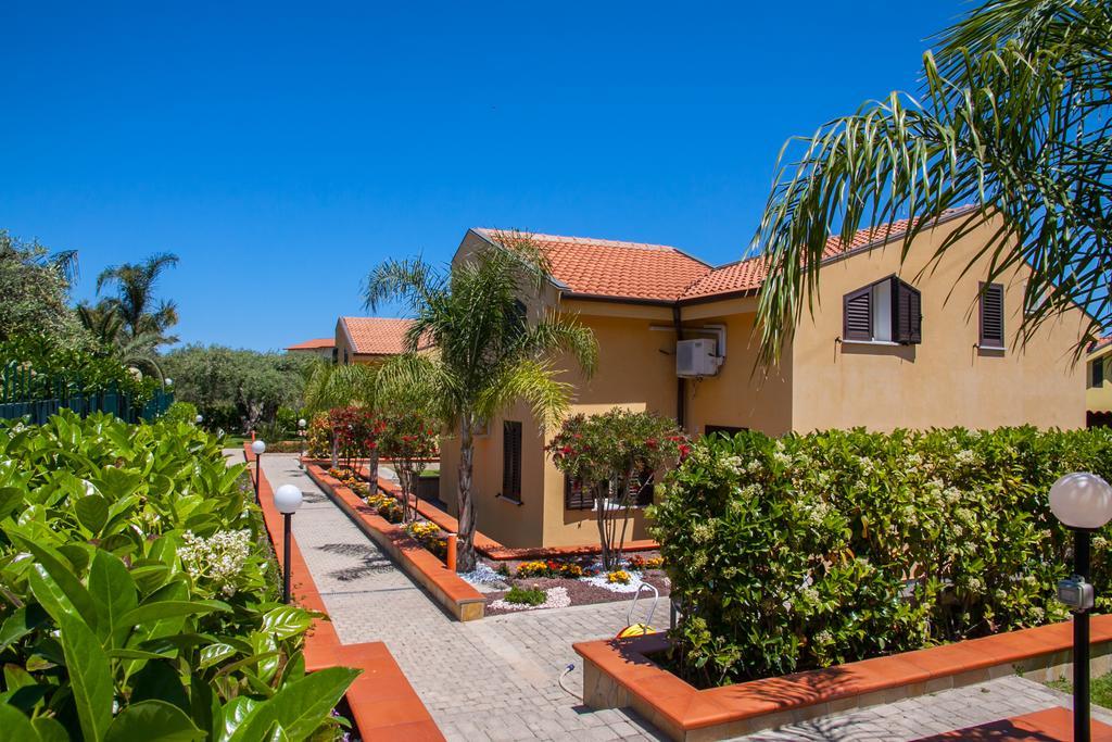 Baia Degli Ulivi Apartments Чефалу Экстерьер фото