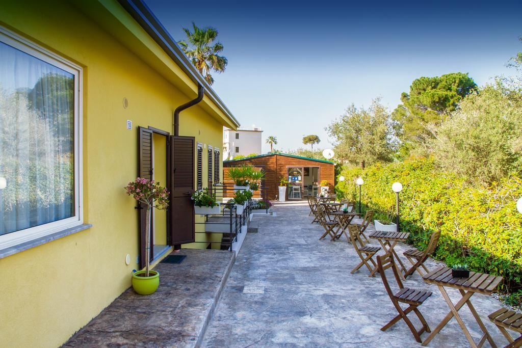 Baia Degli Ulivi Apartments Чефалу Экстерьер фото