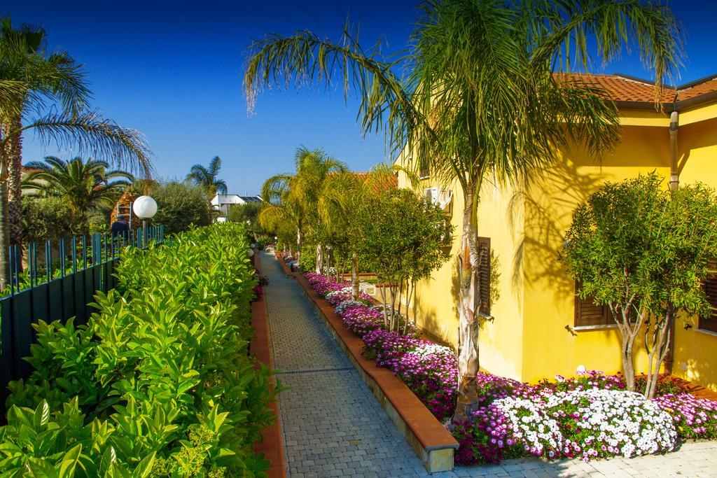 Baia Degli Ulivi Apartments Чефалу Экстерьер фото